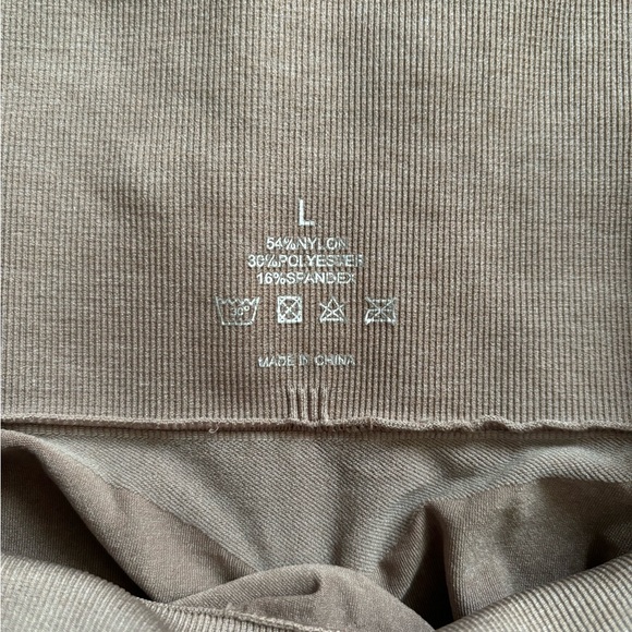 NVGTN Taupe Contour 2.0 Seamless Leggings - Picture 6 of 6